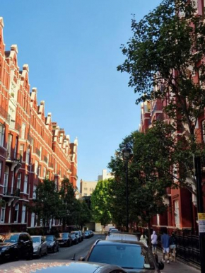 Spacious 4 Bedroom apartment in amazing location